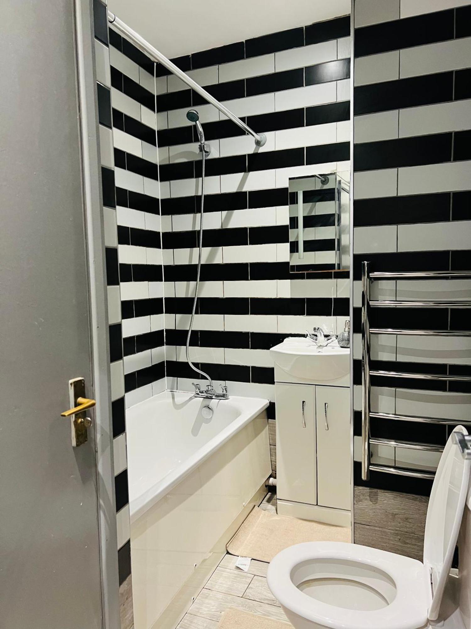 "Spacious Family, Friendly" 1 Bedroom In Kings Cross, St Pancras!!!118A Londýn Exteriér fotografie